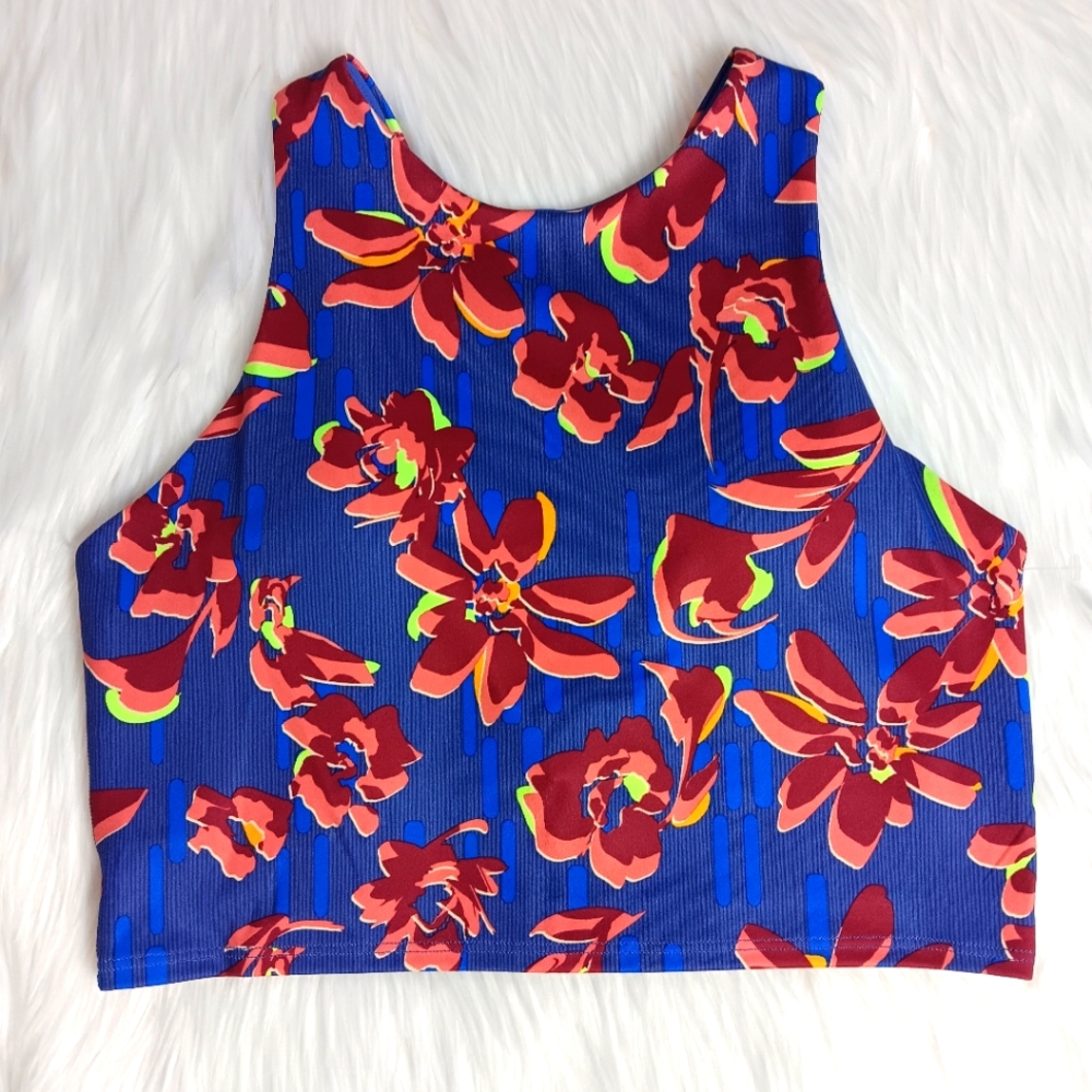 NWOT Athleta Women's Conscious Crop Top Blue Purple Floral Sports Bra Size S